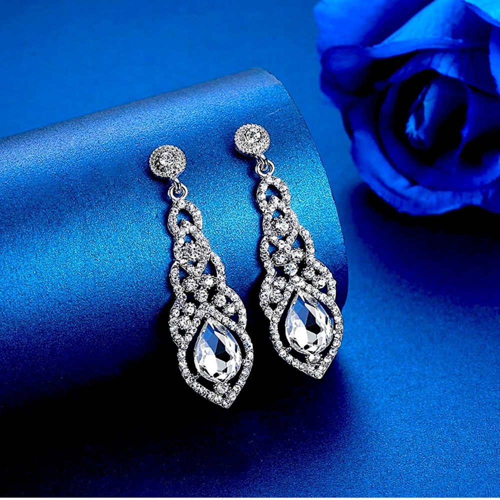mecresh Teardrop Crystal Chandelier Dangle Earrings for Women in Silver